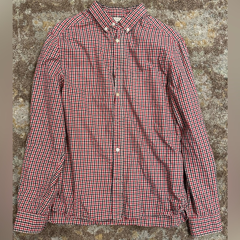 Men’s medium casual button down